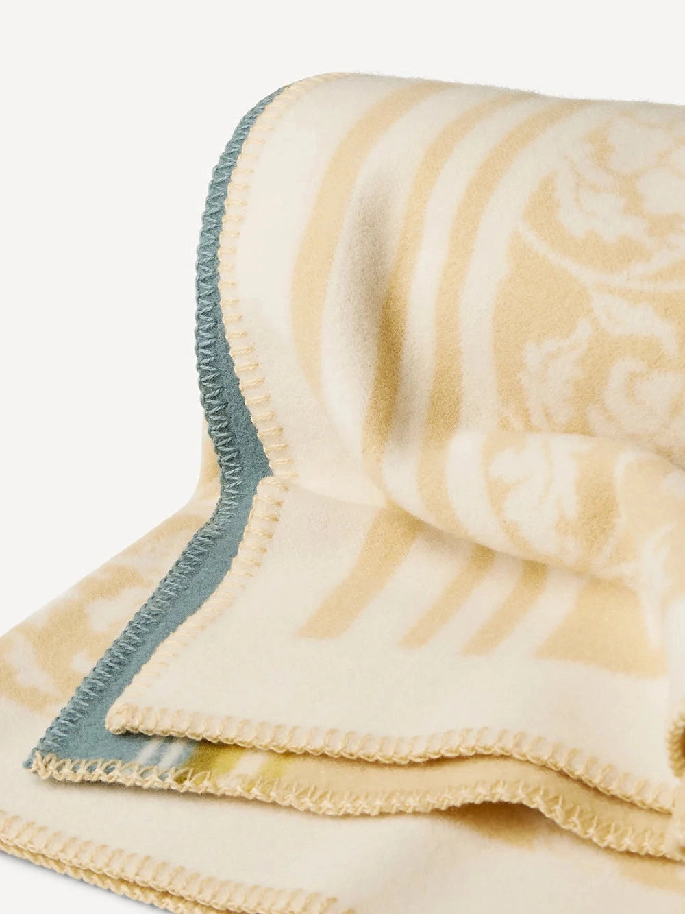 Oleana Blanket, 203-E Beige