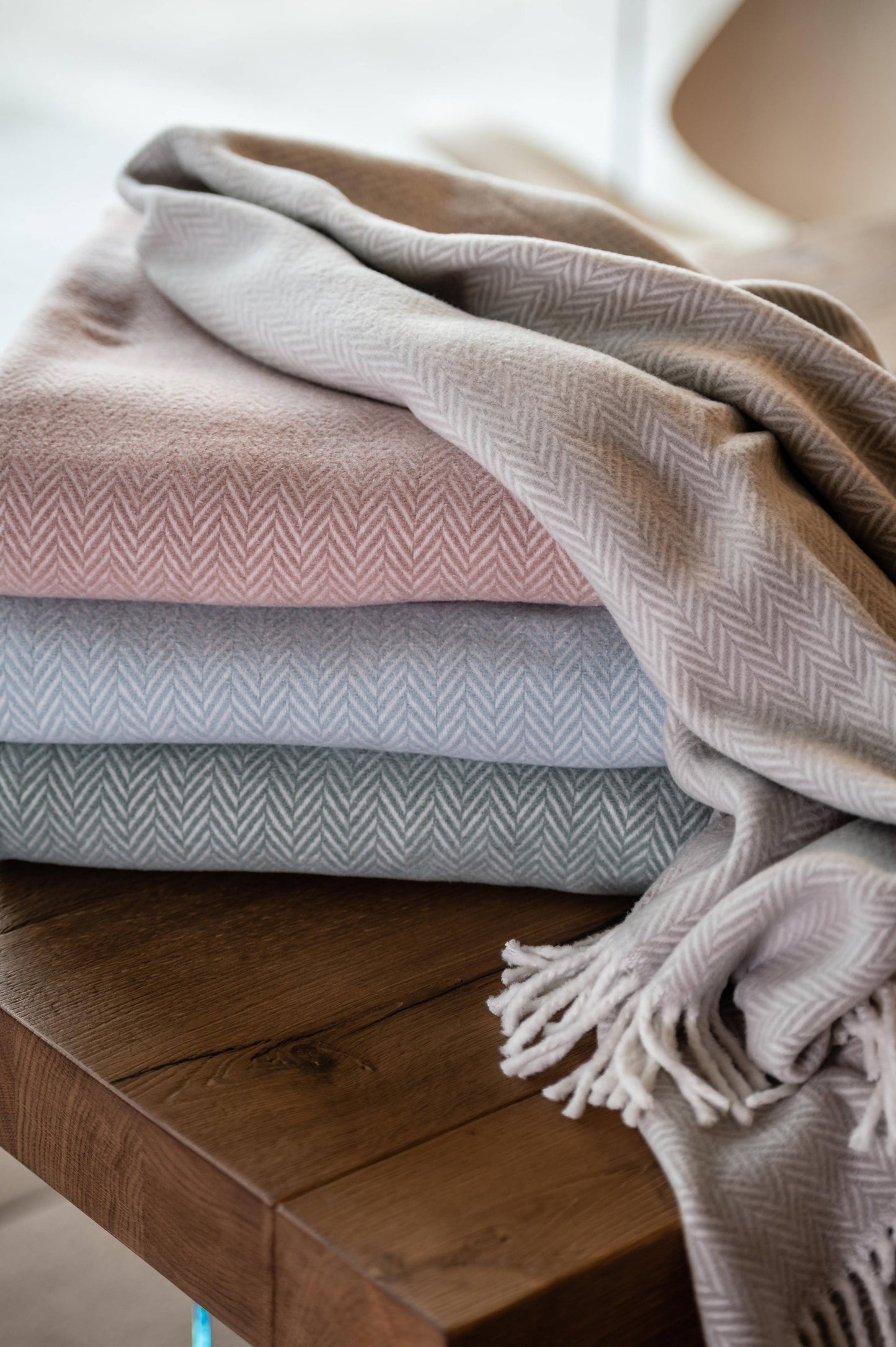Herringbone Plush Throw (Sky)