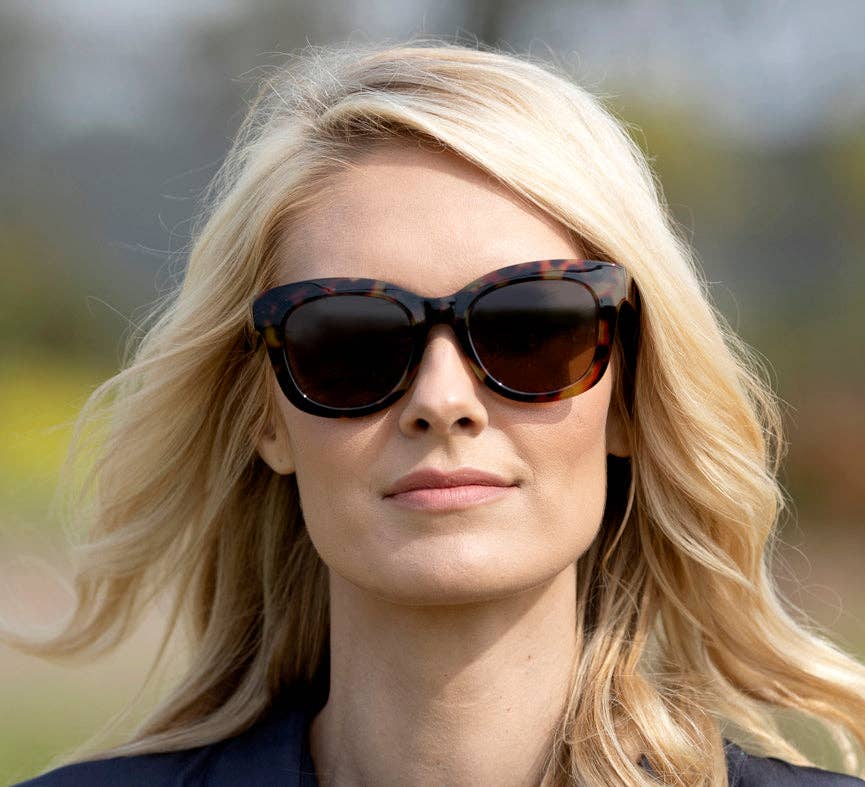 Center Stage (Reading Sunglasses): Tortoise