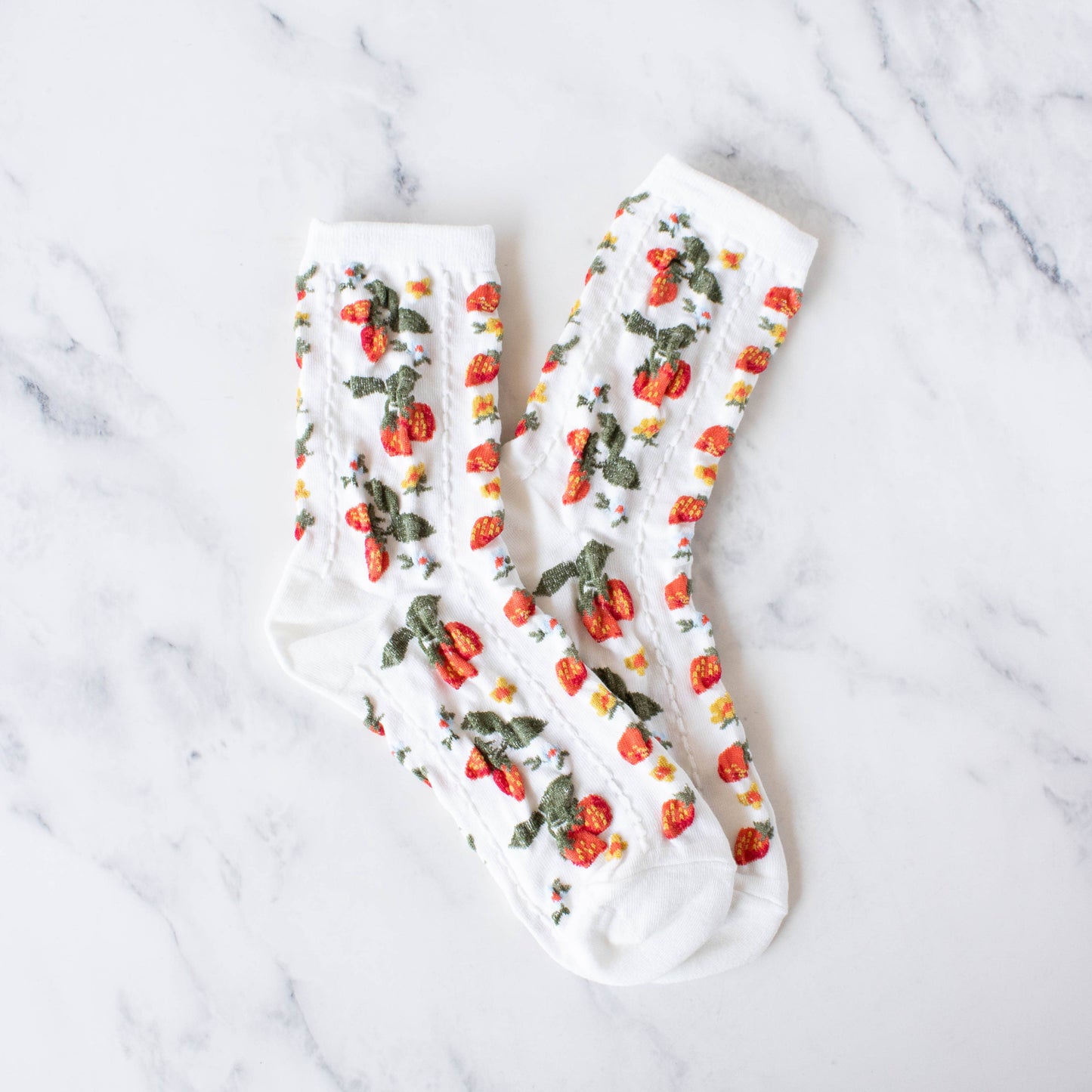 Strawberry Farm Casual Socks: Cream