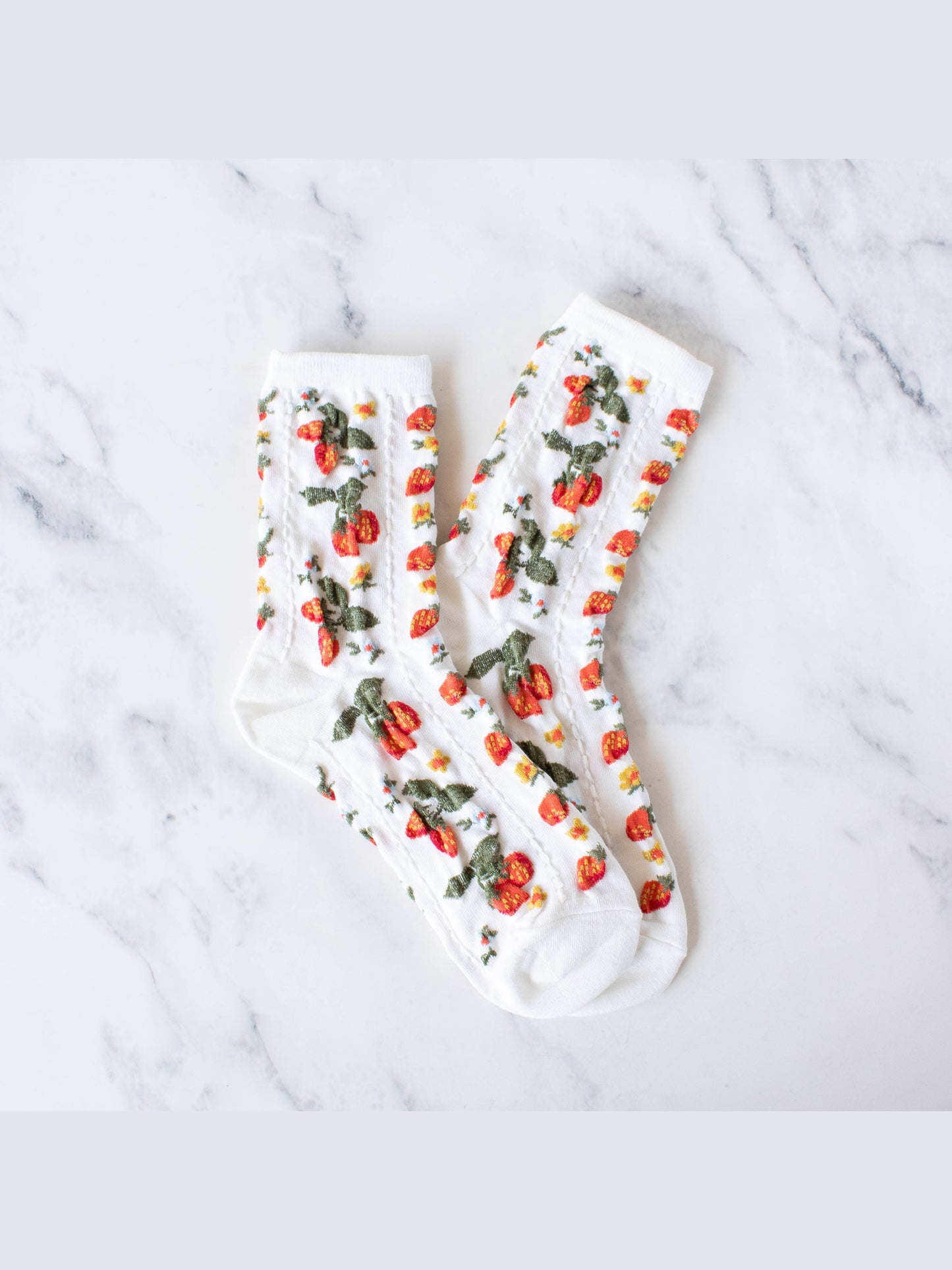 Strawberry Farm Casual Socks: Cream