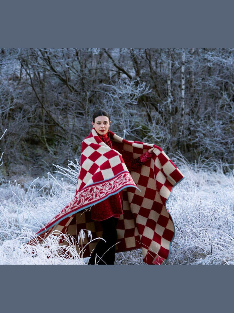 Oleana Blanket, 201-A Red