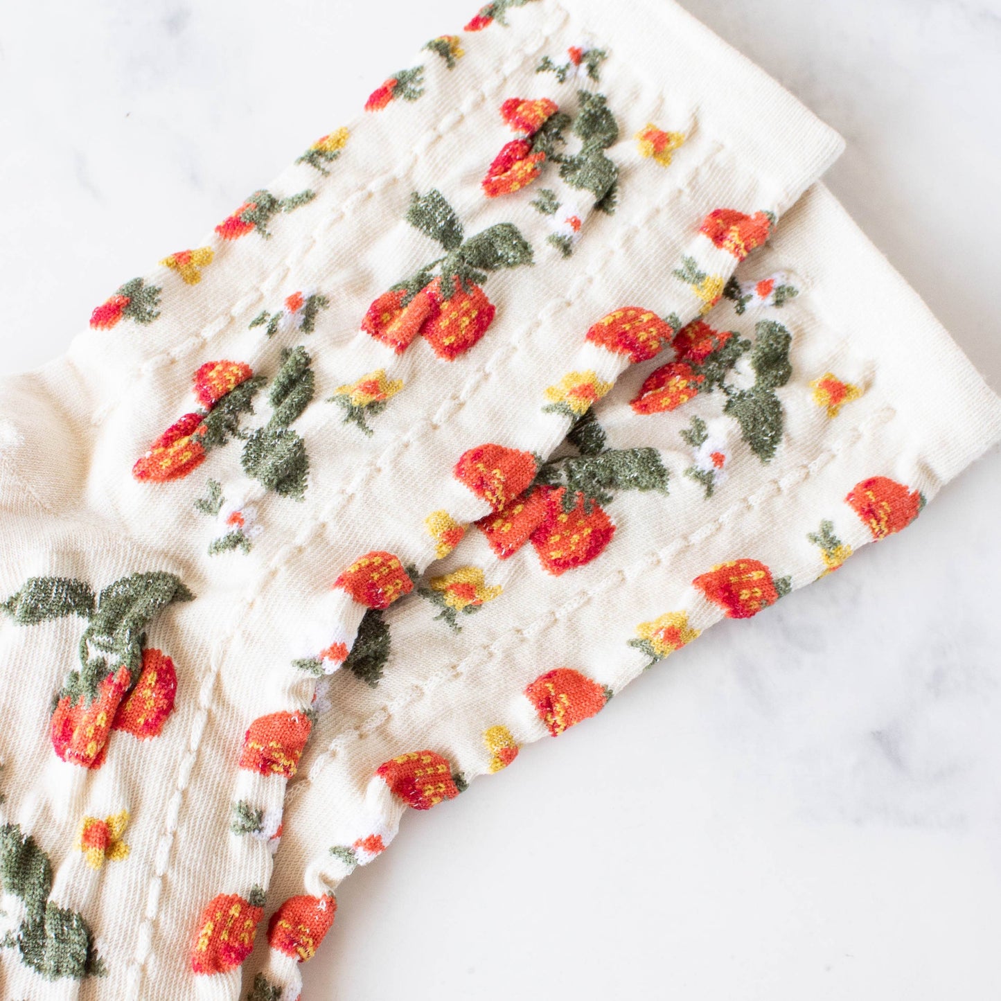 Strawberry Farm Casual Socks: Cream