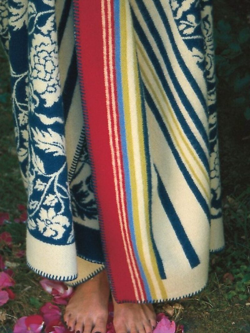 Oleana Blanket, 203-B Blue