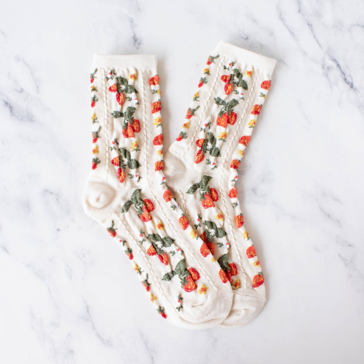 Strawberry Farm Casual Socks: Cream
