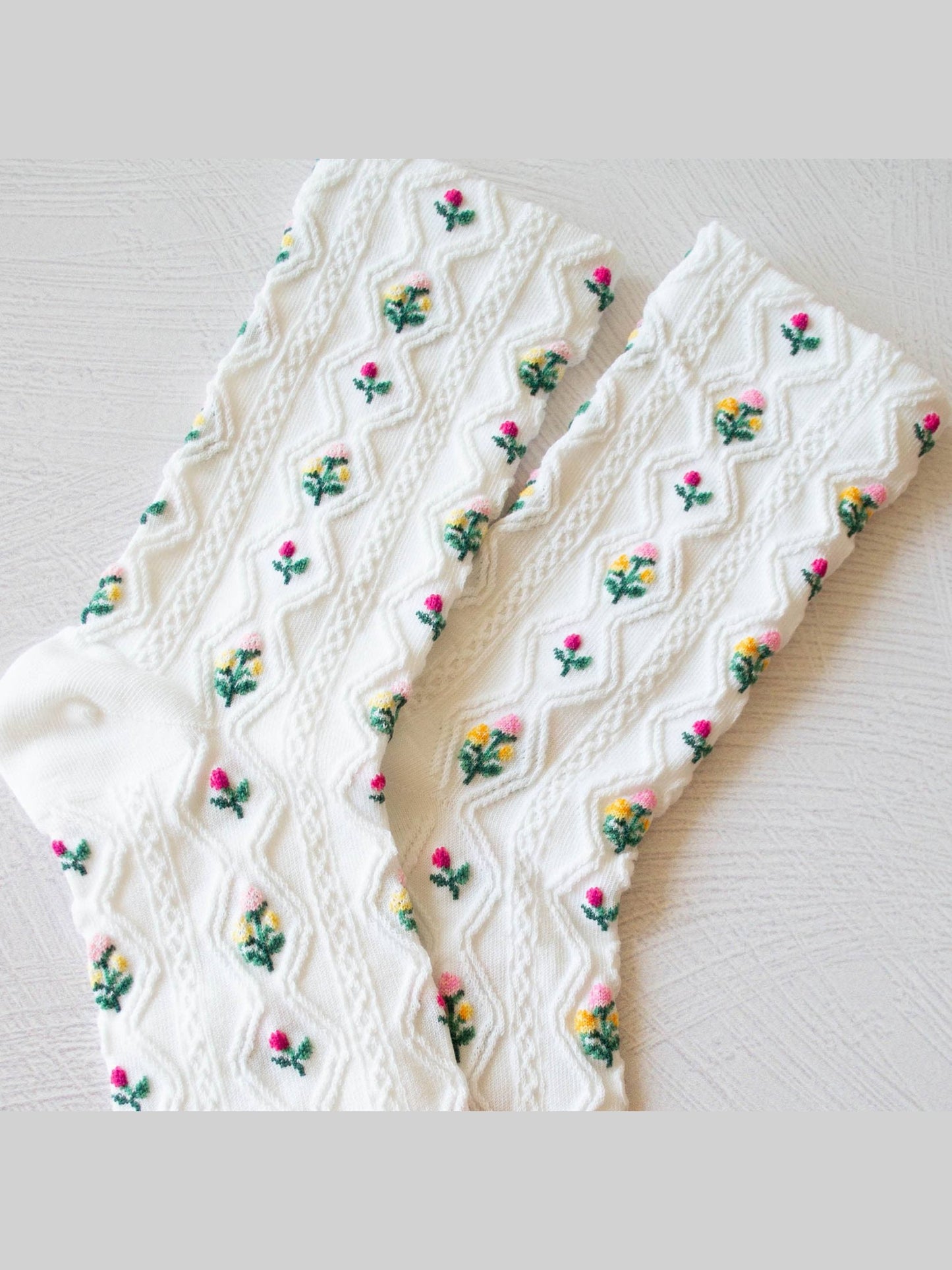 Romantic Floral Casual Socks: White