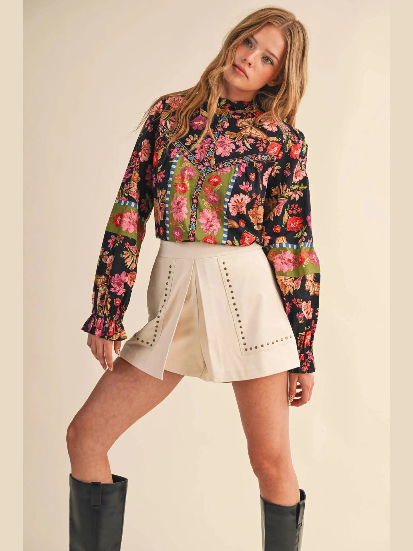 Exclusive Floral Border Print Top With Floral Trim
