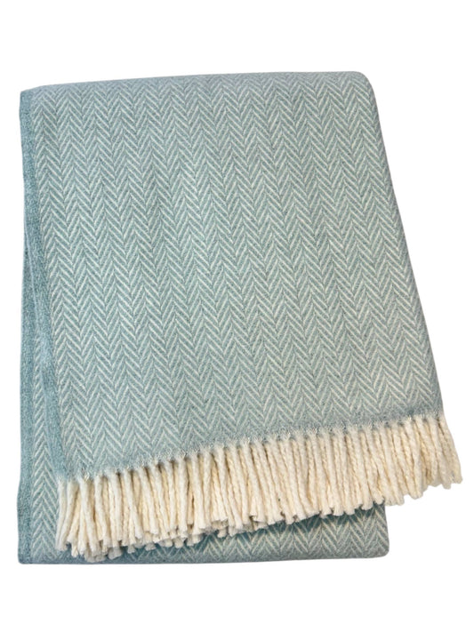 Herringbone Plush Throw (Sky)