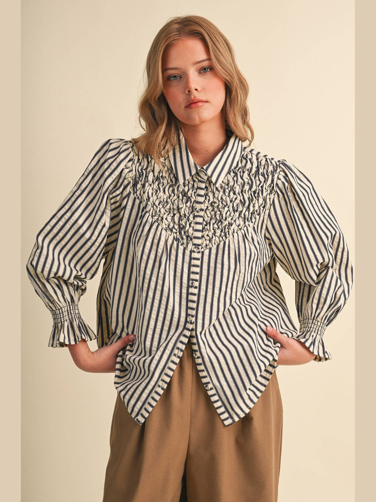 STRIPED BUTTON UP TOP WITH DIAMOND SMOCKED YOKE MTP5183: DENIM BLUE STRIPE / L