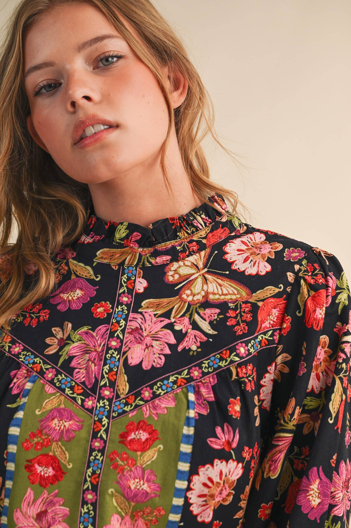 Exclusive Floral Border Print Top With Floral Trim