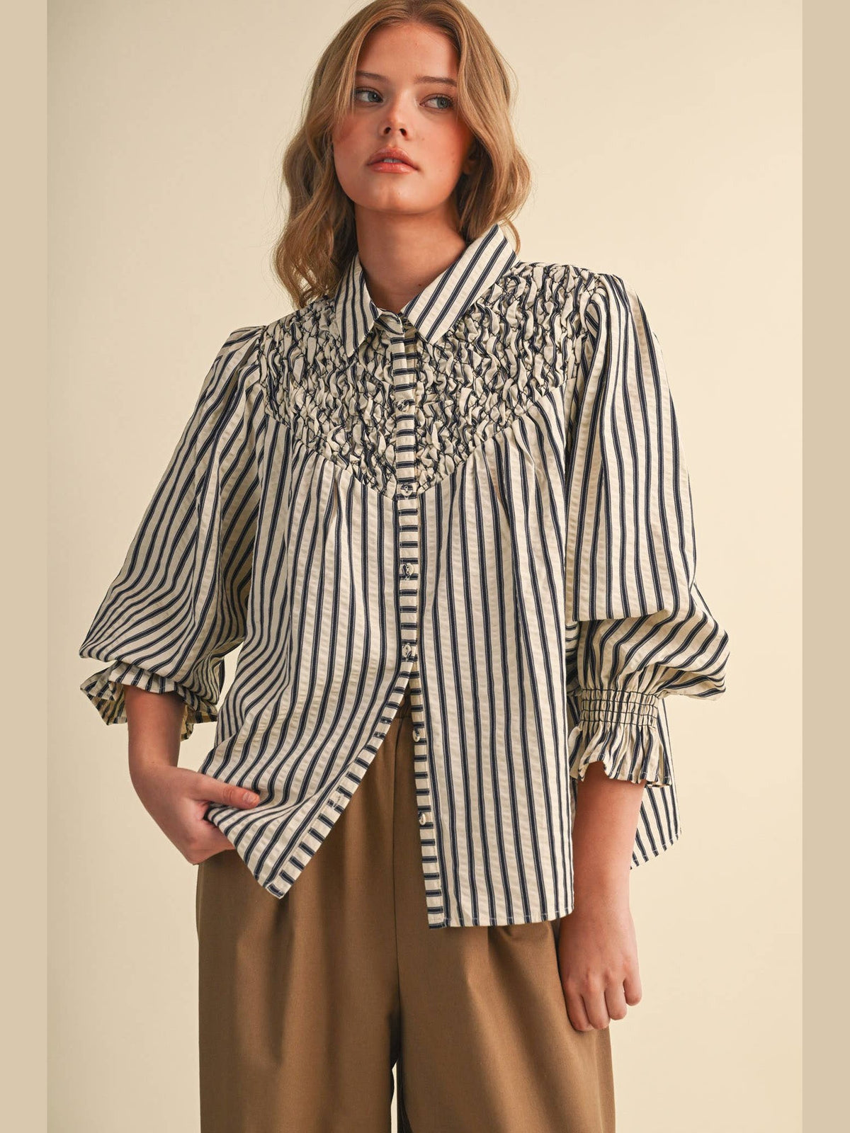 STRIPED BUTTON UP TOP WITH DIAMOND SMOCKED YOKE MTP5183: DENIM BLUE STRIPE / L