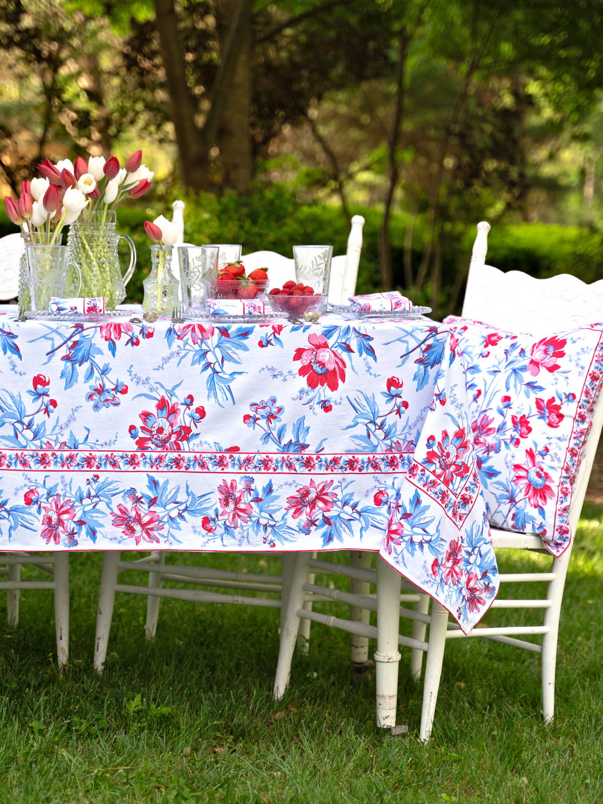 Friendship Tablecloth - Soft White: 60x108