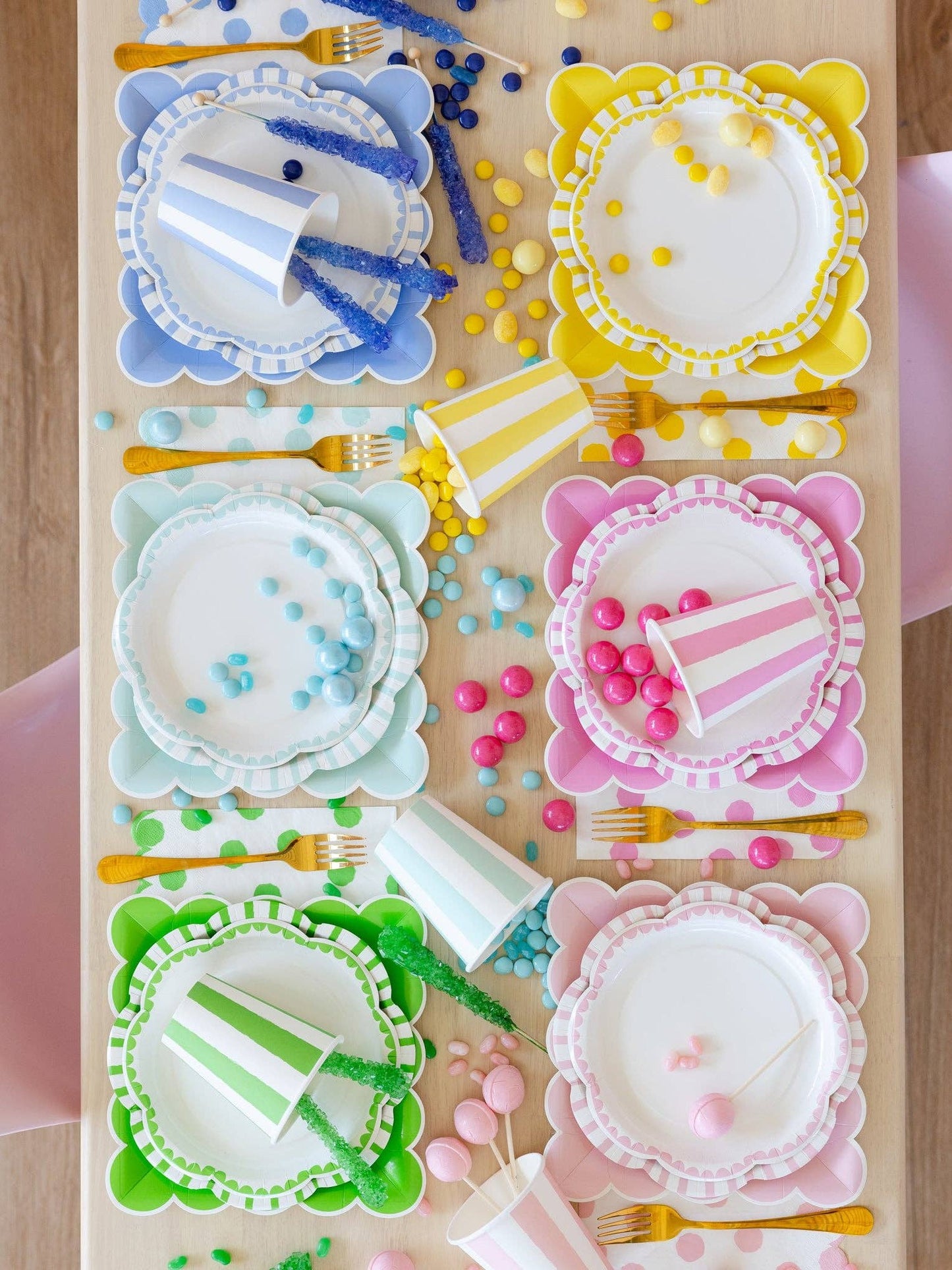 PAR1112 - Blue Dessert 8" Plate