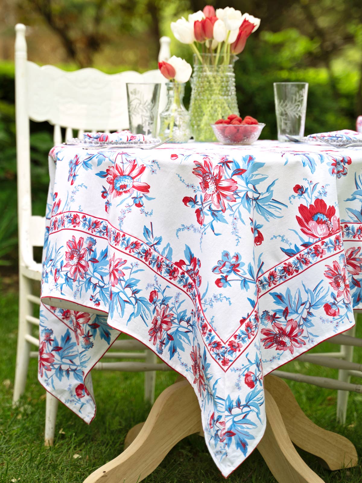 Friendship Tablecloth - Soft White: 60x108