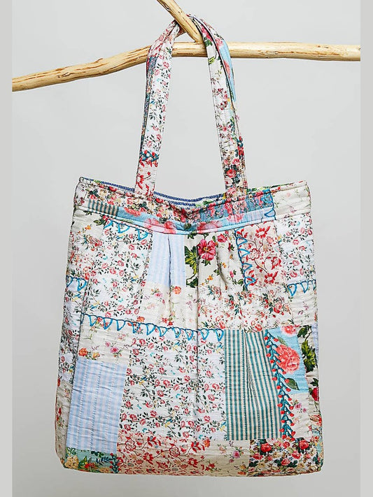 Quilted Patchwork Print Shoulder Tote Bag: IVORY/BLUE / Os