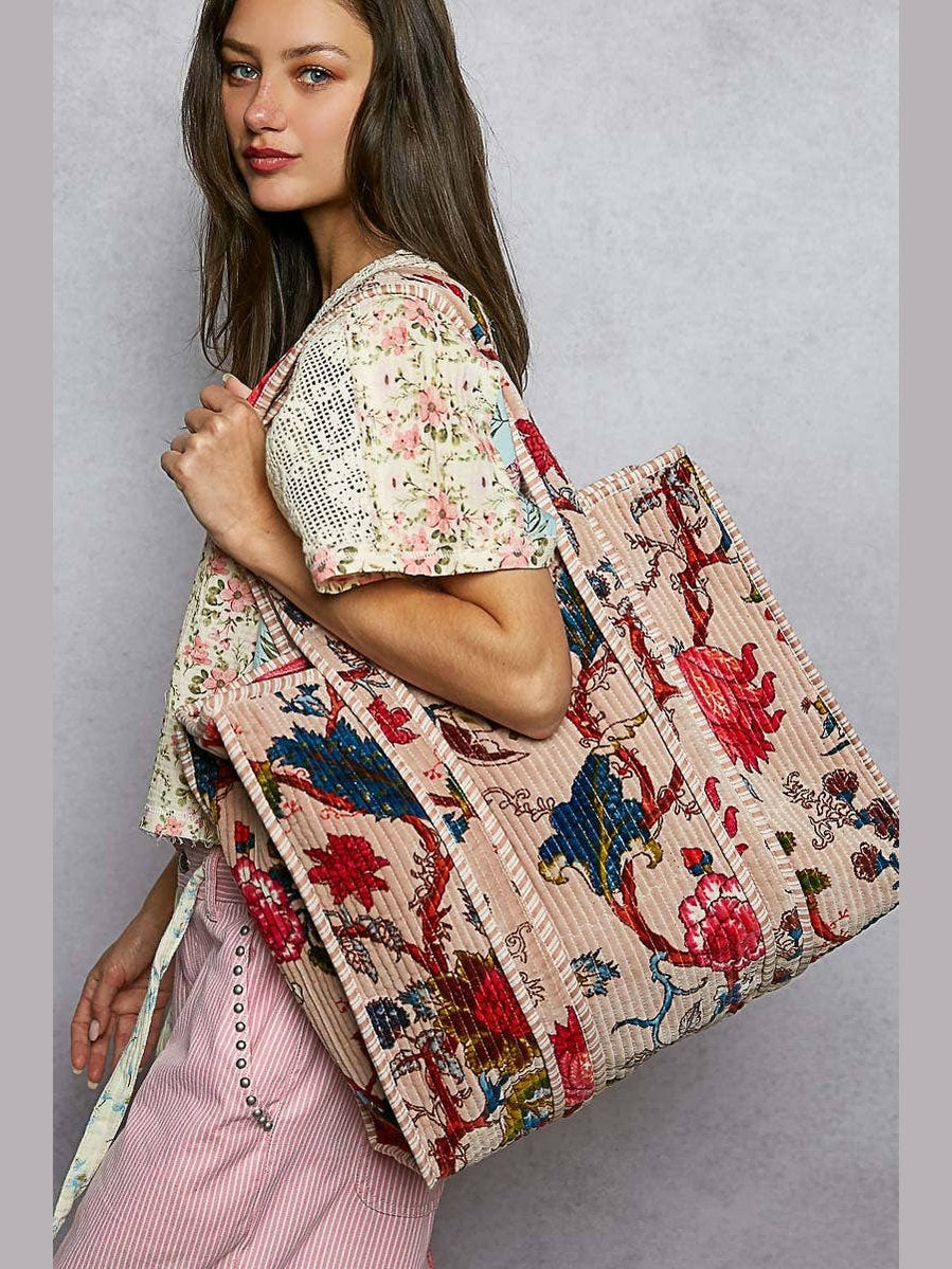 Quilted Large Everyday Tote Bag: Black / OS