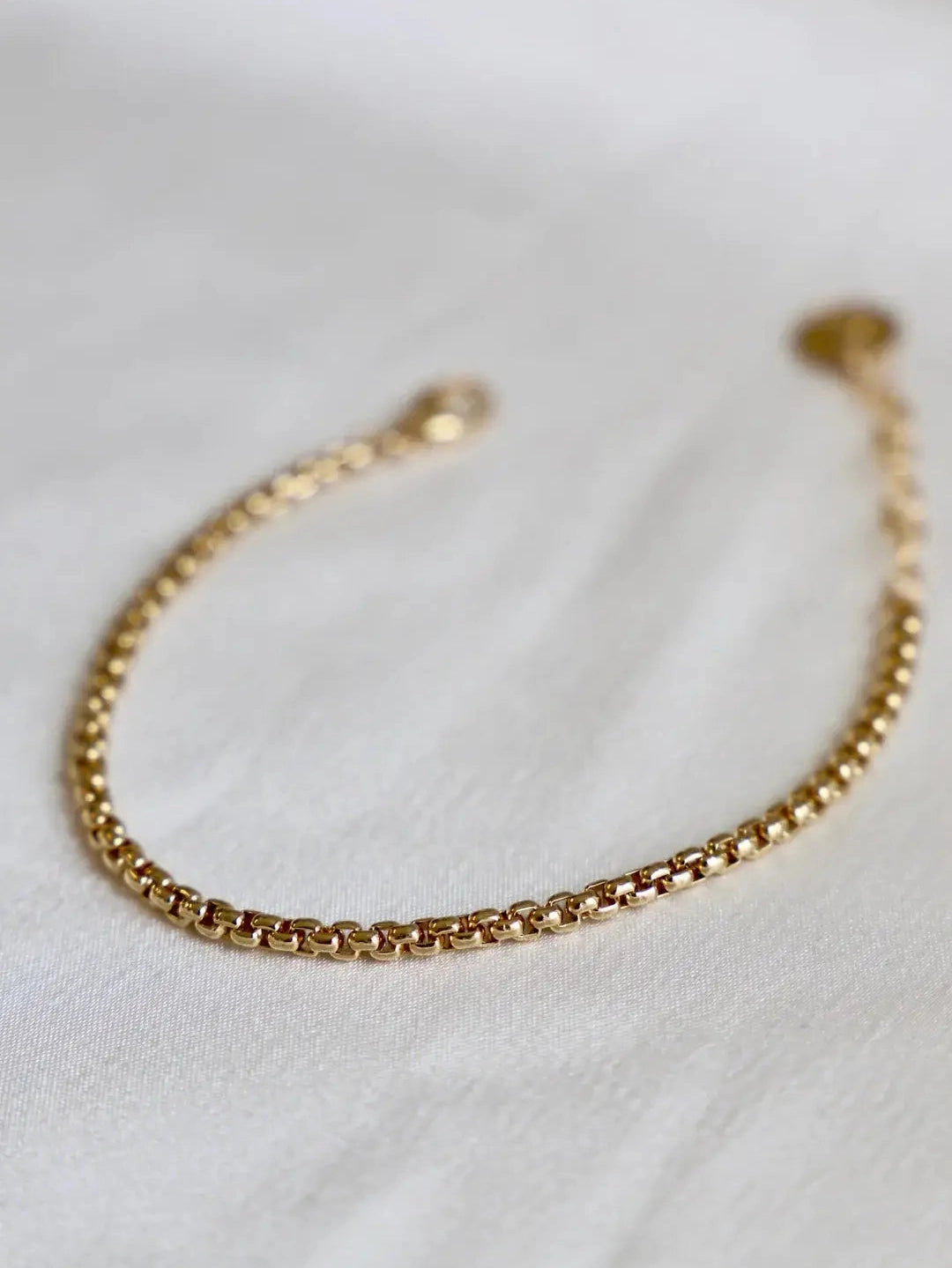 HOLLAND ROUND BOX CHAIN BRACELET