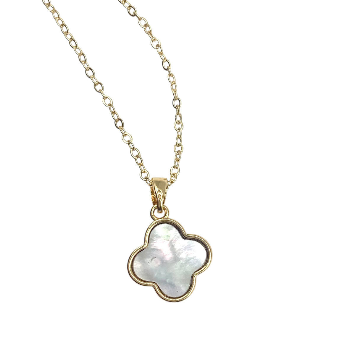 Mother of pearl clover necklace dainty: Gold