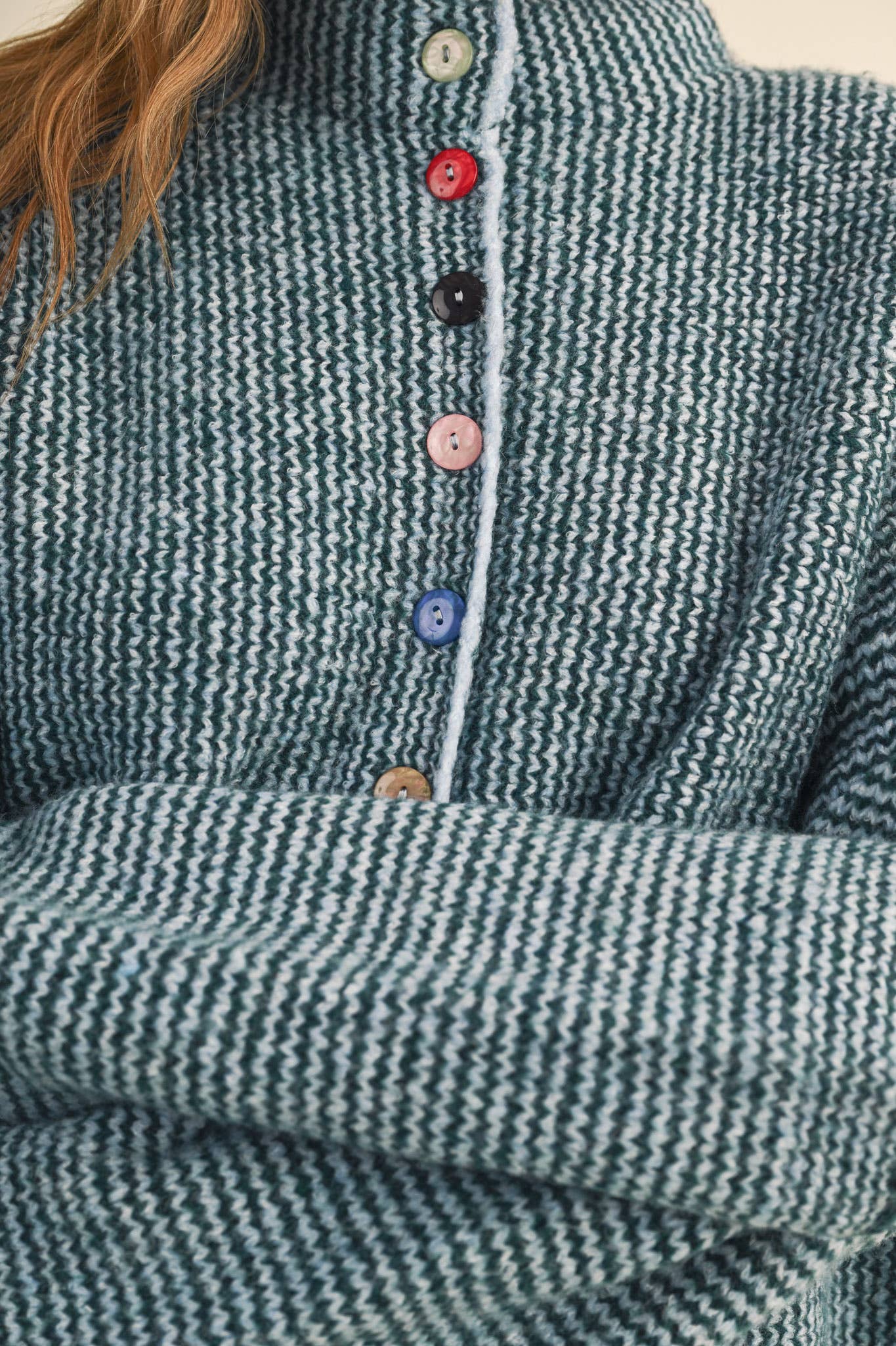 STRIPED SWEATER CARDIGAN WITH COLORFUL BUTTONS MSW11250: IVORY RED / L