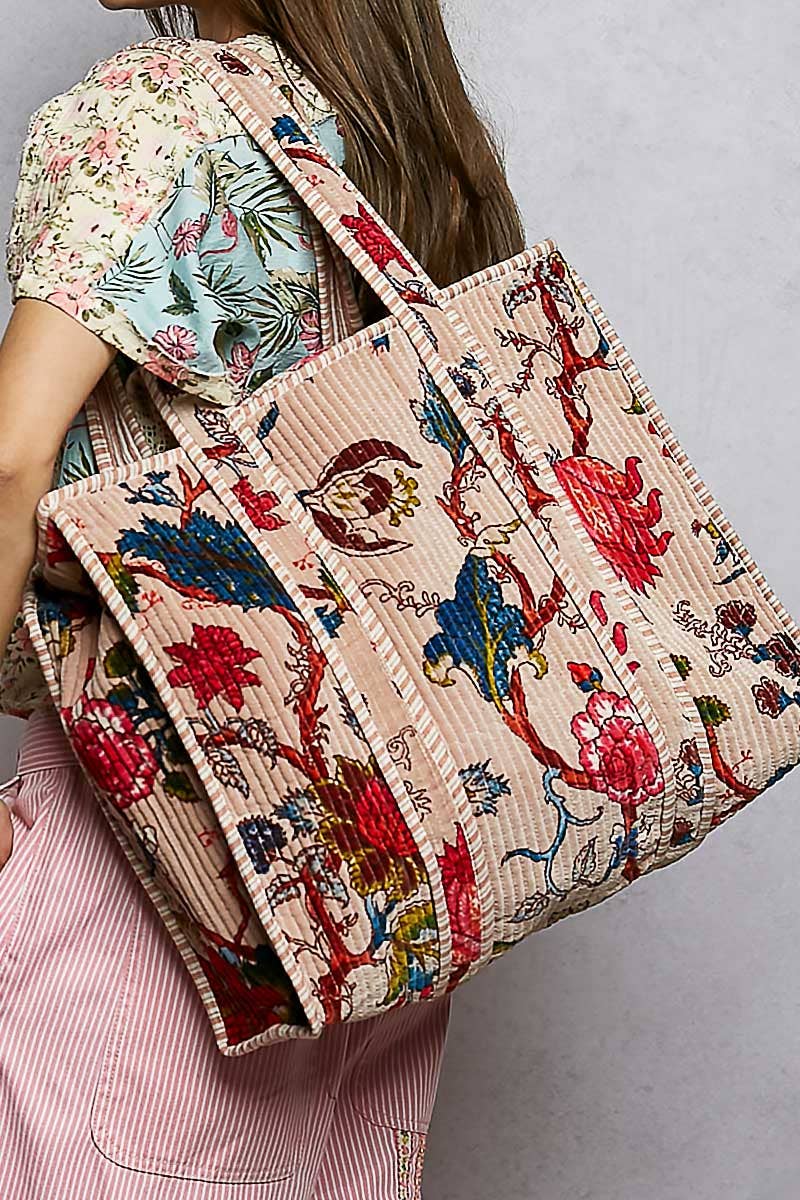 Quilted Large Everyday Tote Bag: BLUSH