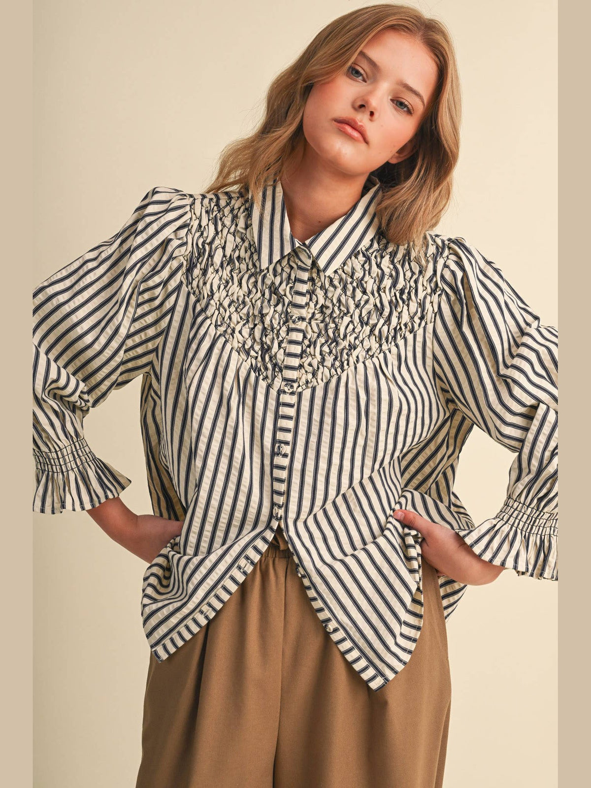 STRIPED BUTTON UP TOP WITH DIAMOND SMOCKED YOKE MTP5183: DENIM BLUE STRIPE / L