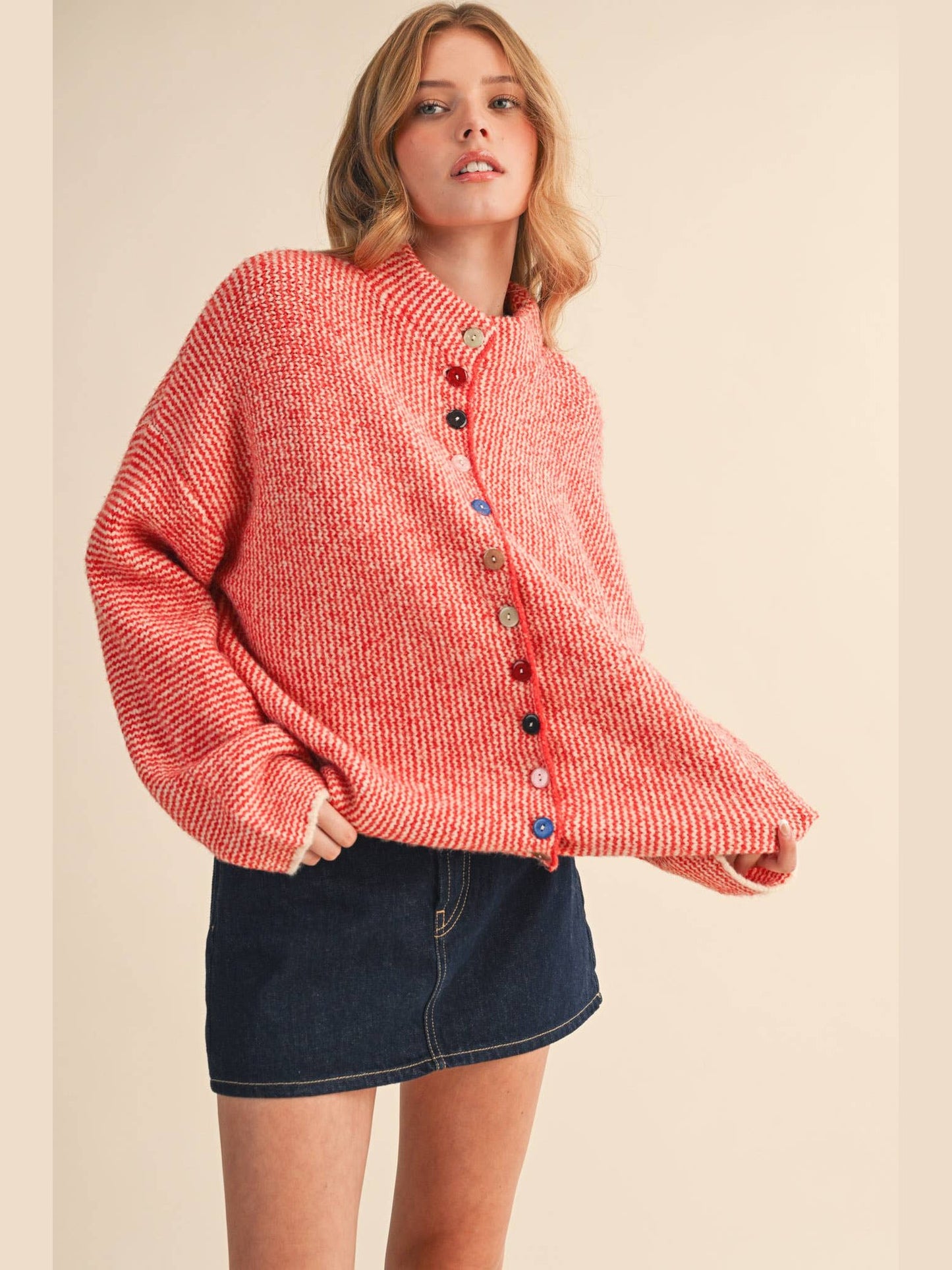 STRIPED SWEATER CARDIGAN WITH COLORFUL BUTTONS: IVORY RED