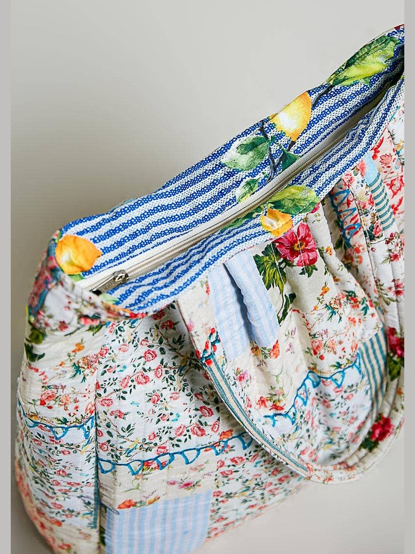 Quilted Patchwork Print Shoulder Tote Bag: IVORY/BLUE / Os