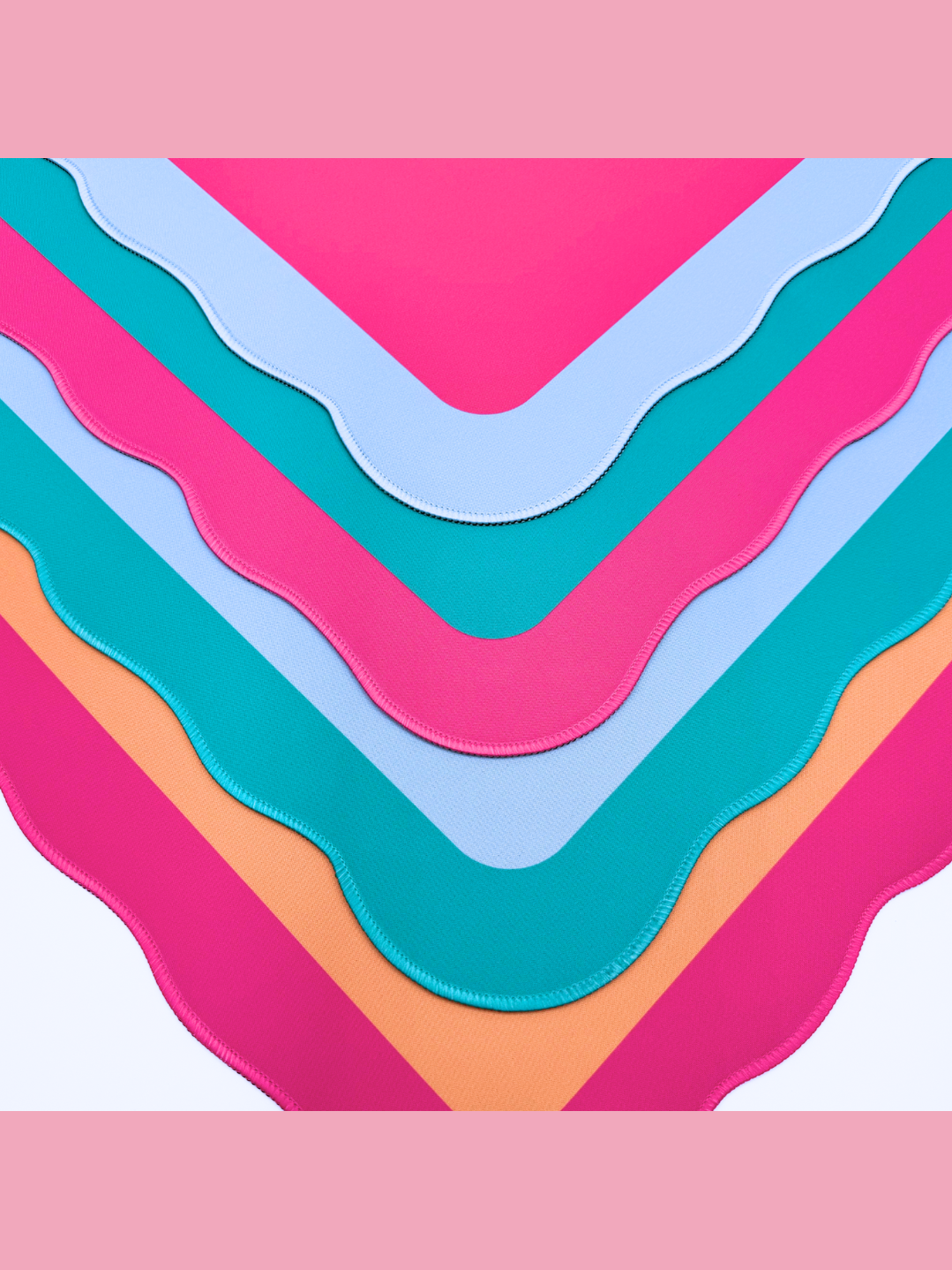 MINI MAHJONG MAT  |  Color Wave  |  21" x 21": Orange Center- Pink Scallop