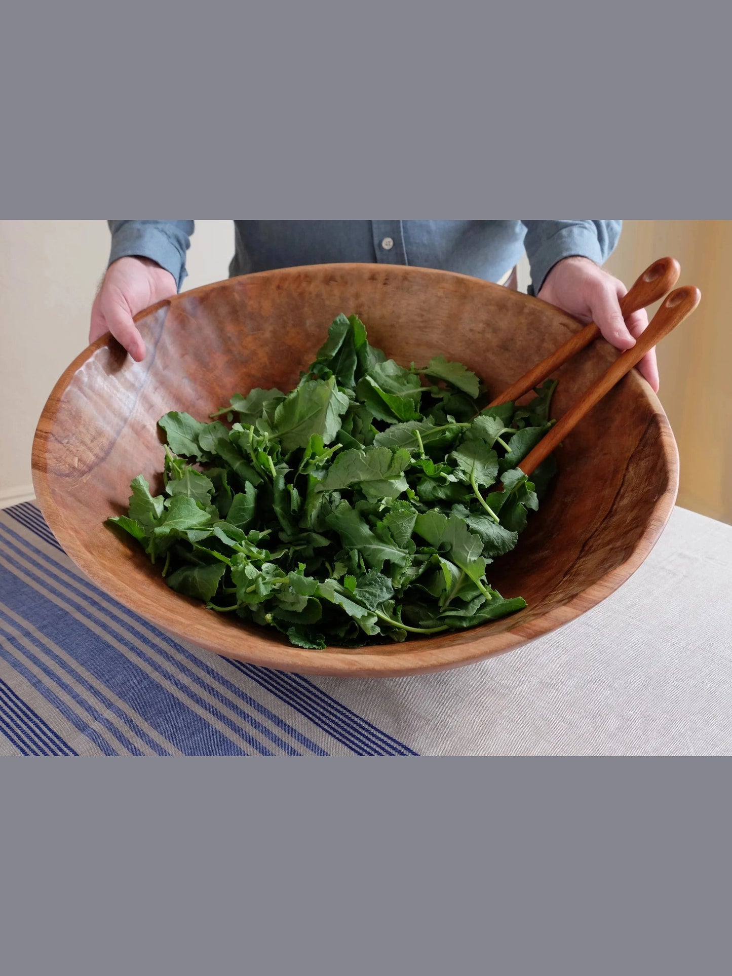 20" XL Round Classic Wooden Serving Bowl