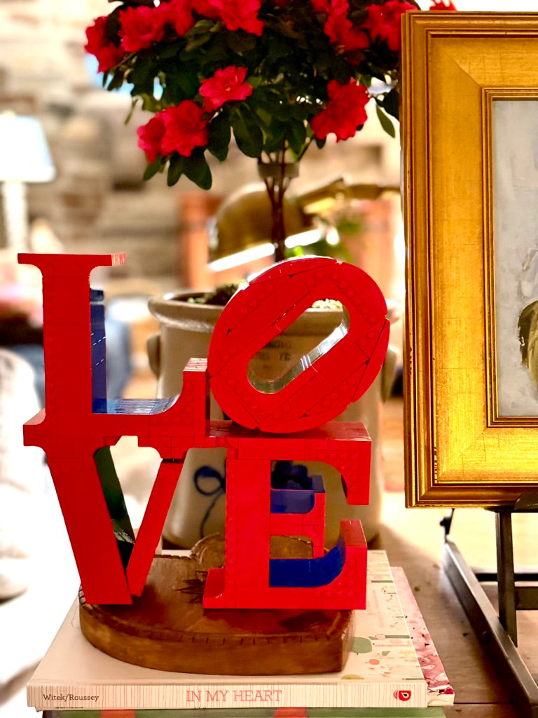 LOVE Art Collectible Brick Building Kit