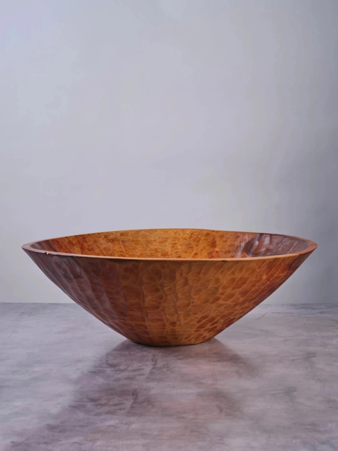 20" XL Round Classic Wooden Serving Bowl