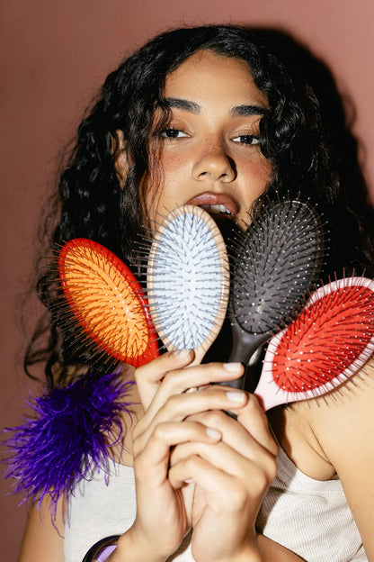 The Detangling Brush by Greedy