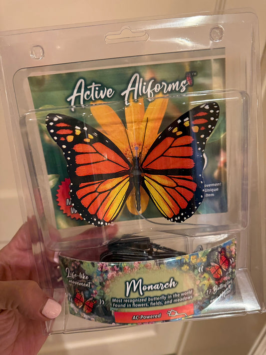 Monarch Butterfly with moving wings