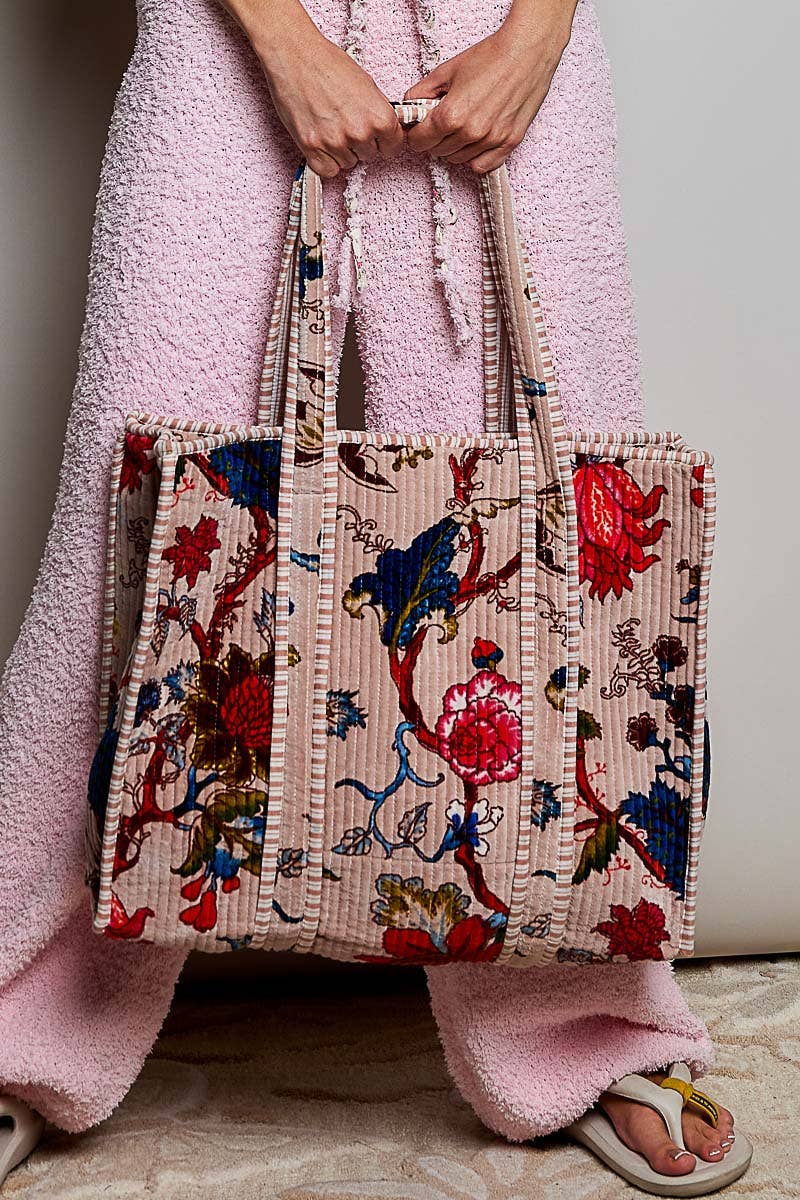 Quilted Large Everyday Tote Bag: BLUSH