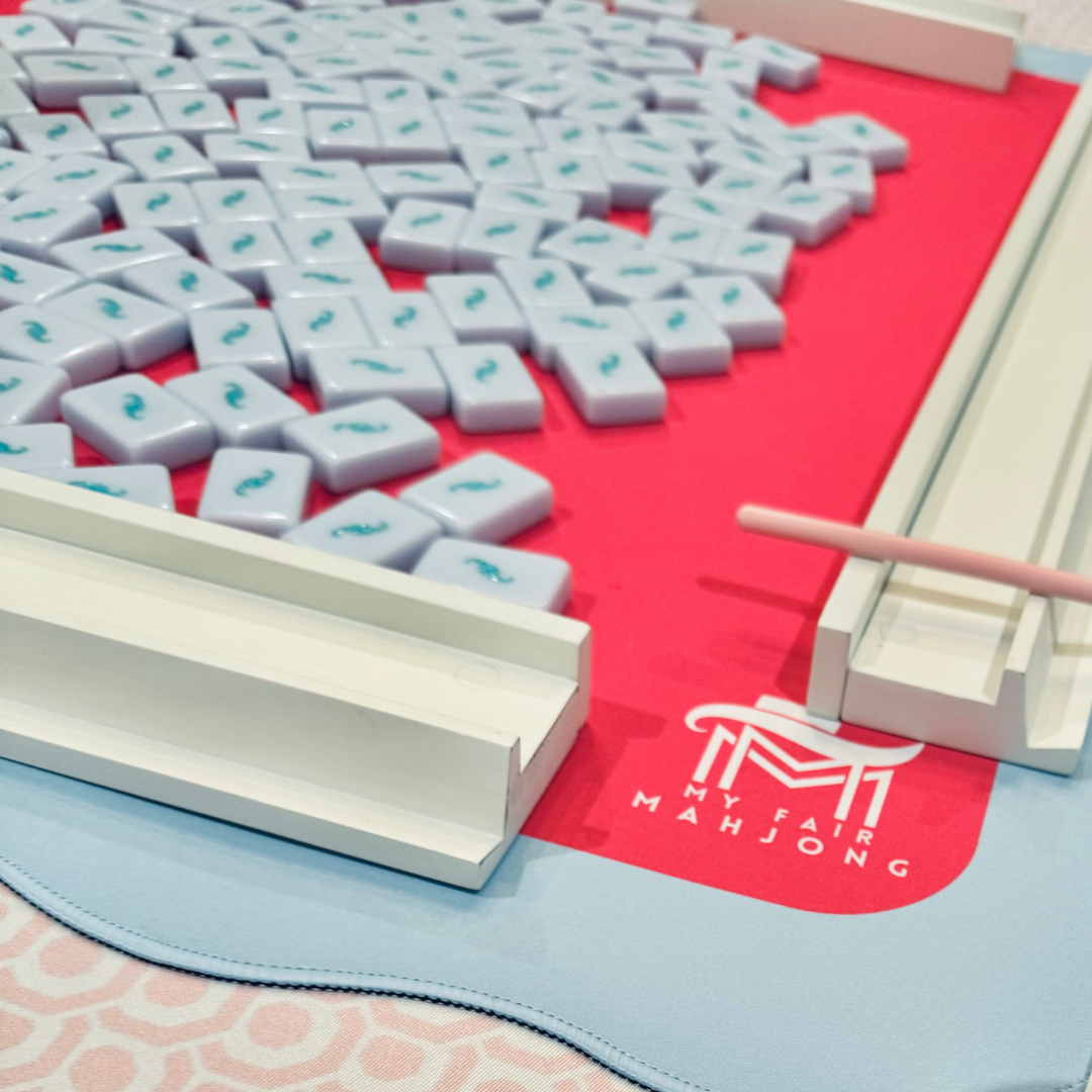 MAHJONG MAT  |  Color Wave  |  31" x 31": Orange Center- Pink Scallop