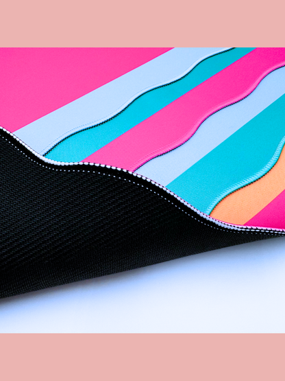 MINI MAHJONG MAT  |  Color Wave  |  21" x 21": Orange Center- Pink Scallop