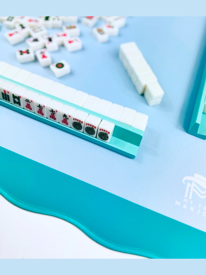MINI MAHJONG MAT  |  Color Wave  |  21" x 21": Cobalt Center-Blue Scallop