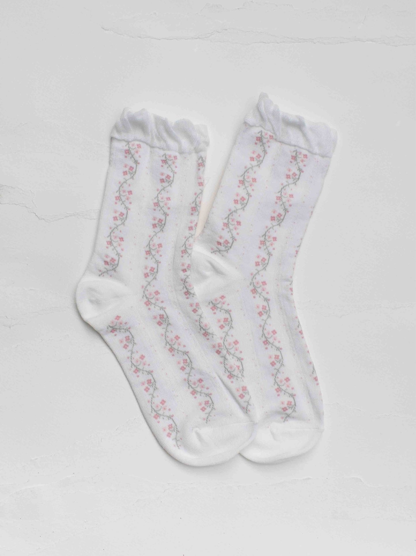 Vintage Floral Vine Crew Socks: Pink