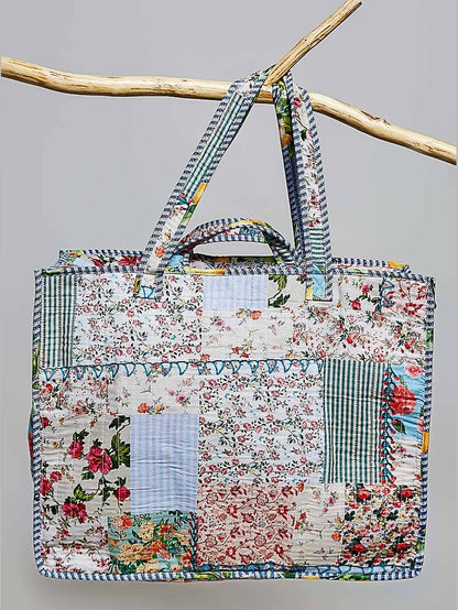 Blue-Bound Artisanal Illusion Patchwork Shopper Bag: IVORY/BLUE / Os