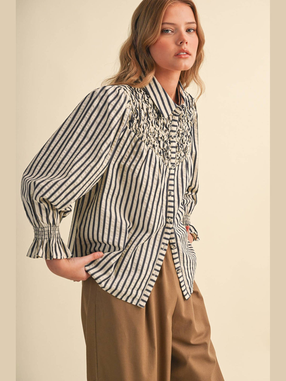 STRIPED BUTTON UP TOP WITH DIAMOND SMOCKED YOKE MTP5183: DENIM BLUE STRIPE / L