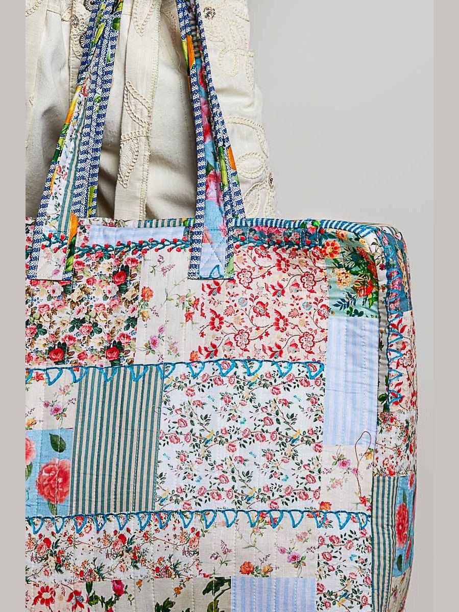 Trompe L’oeil Patchwork Structured Quilted Tote Bag: IVORY/BLUE / Os