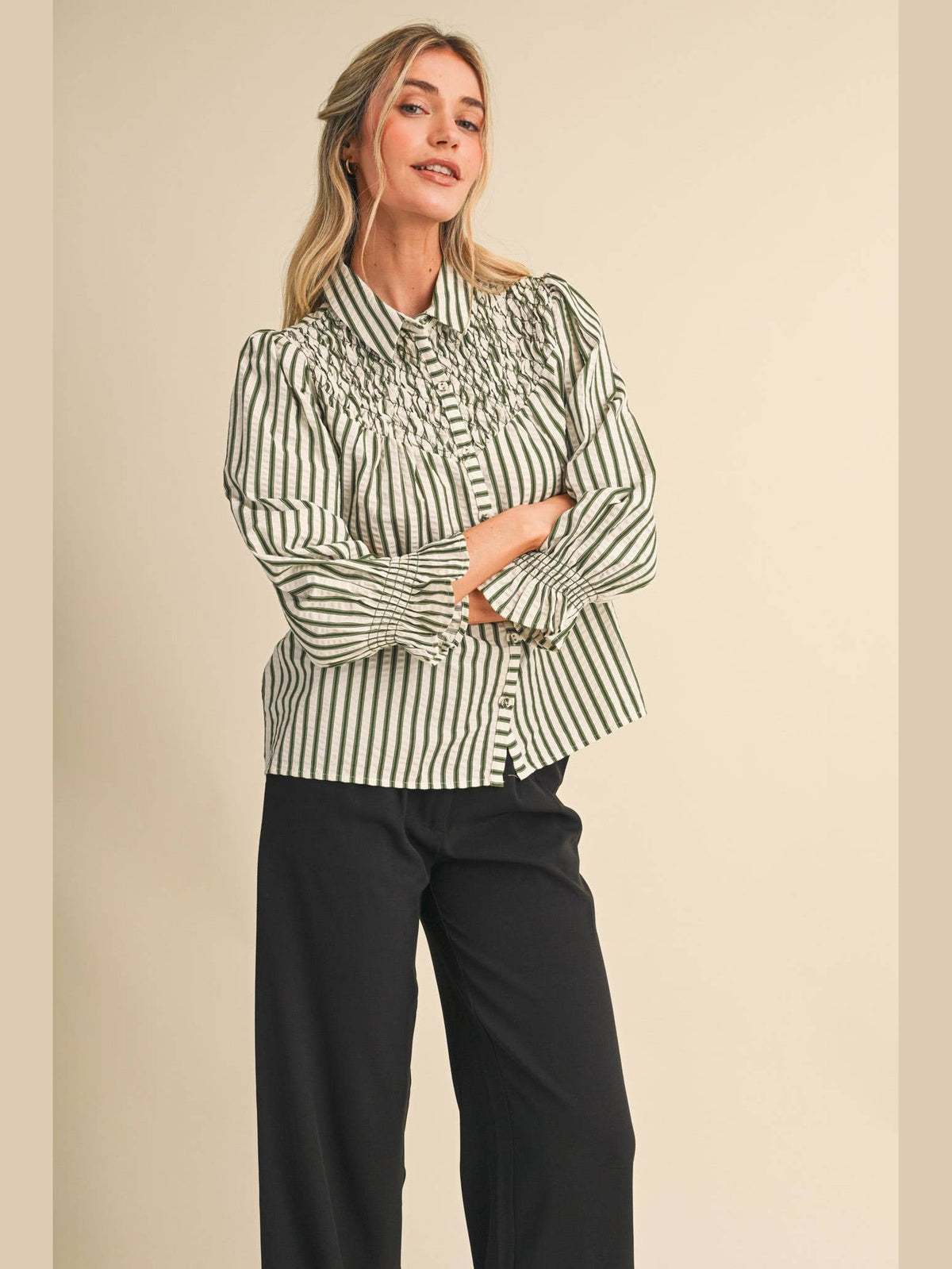 STRIPED BUTTON UP TOP WITH DIAMOND SMOCKED YOKE MTP5183: DENIM BLUE STRIPE / L