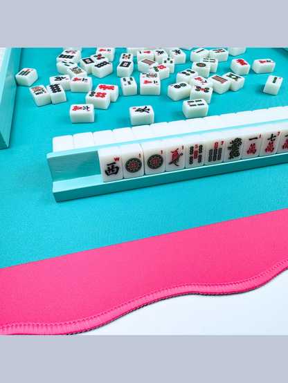 MINI MAHJONG MAT  |  Color Wave  |  21" x 21": Orange Center- Pink Scallop